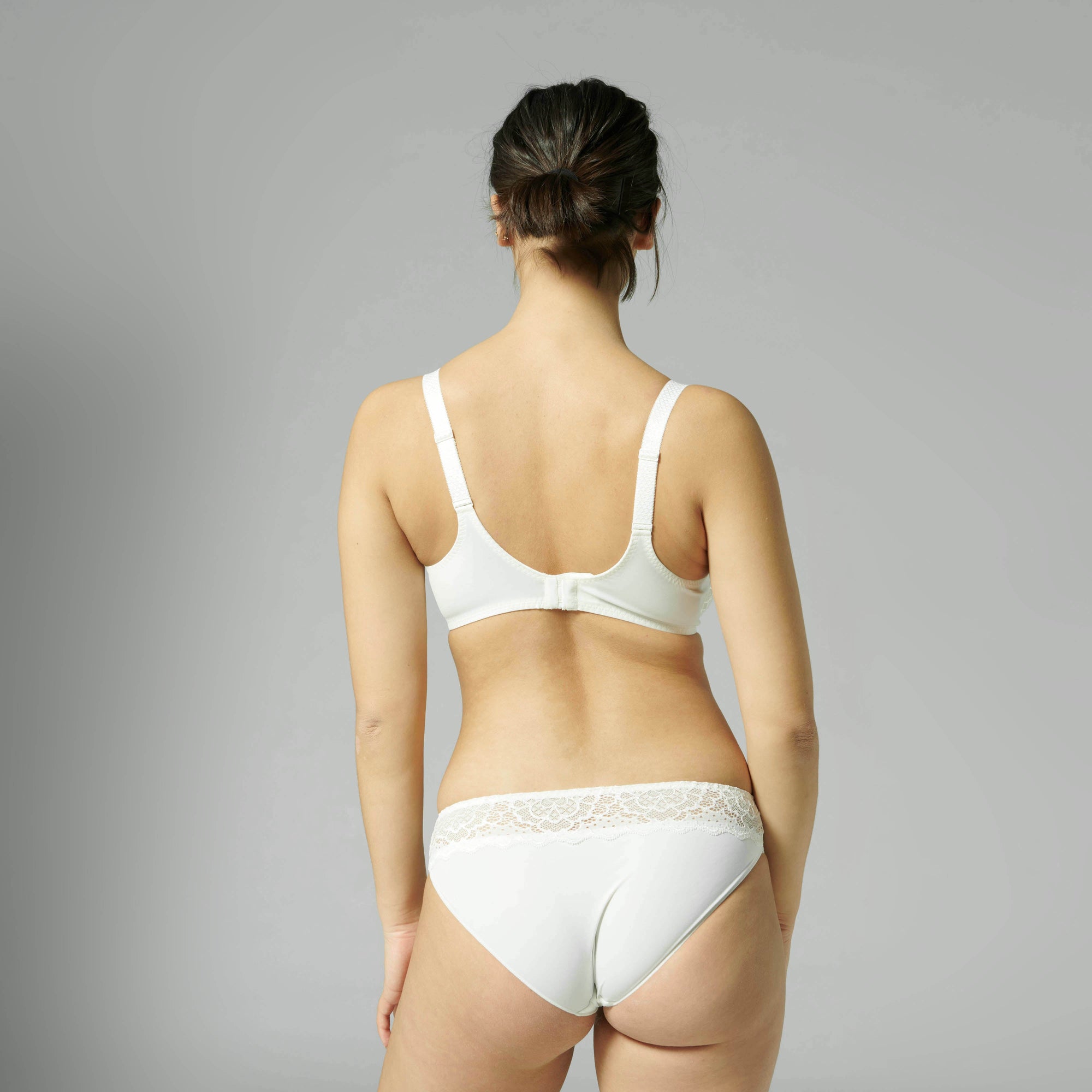 Caresse Rigid moulded bra - Natural - Image 4