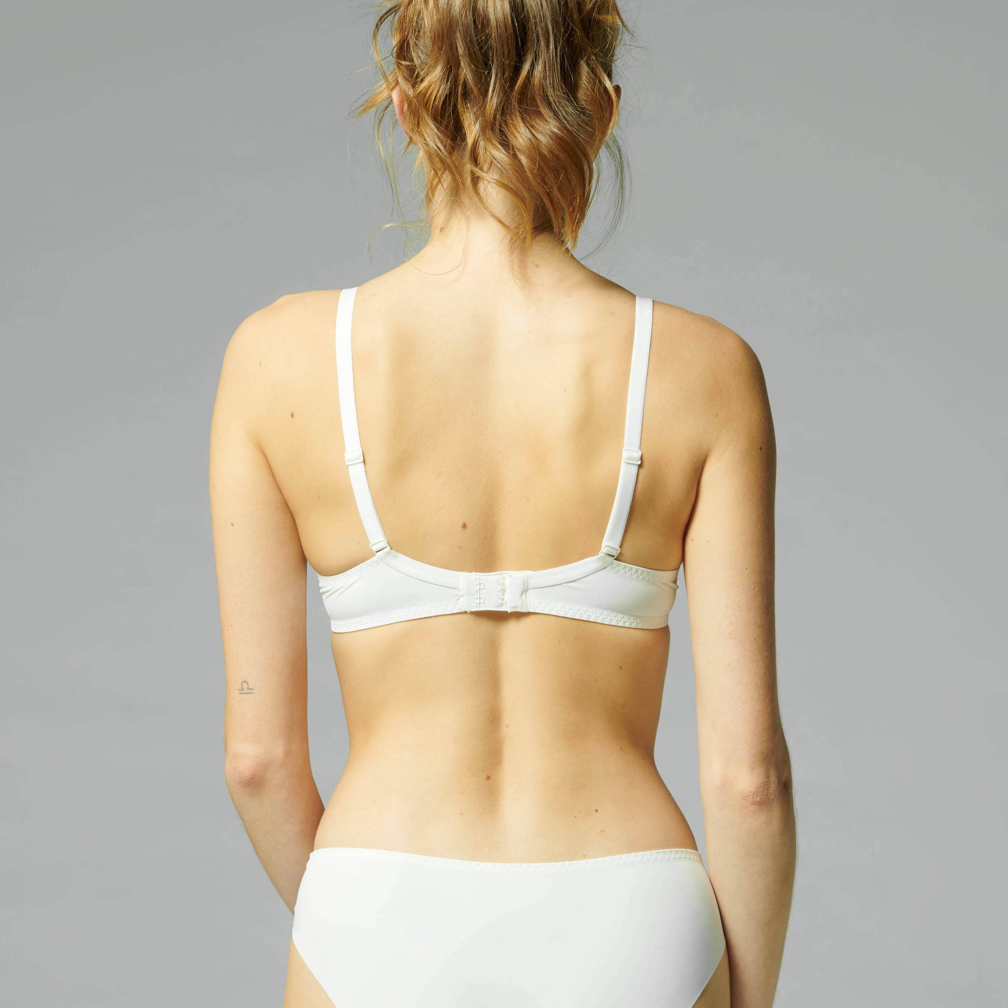 Wish Plunging Underwired Bra - Natural - Image 5