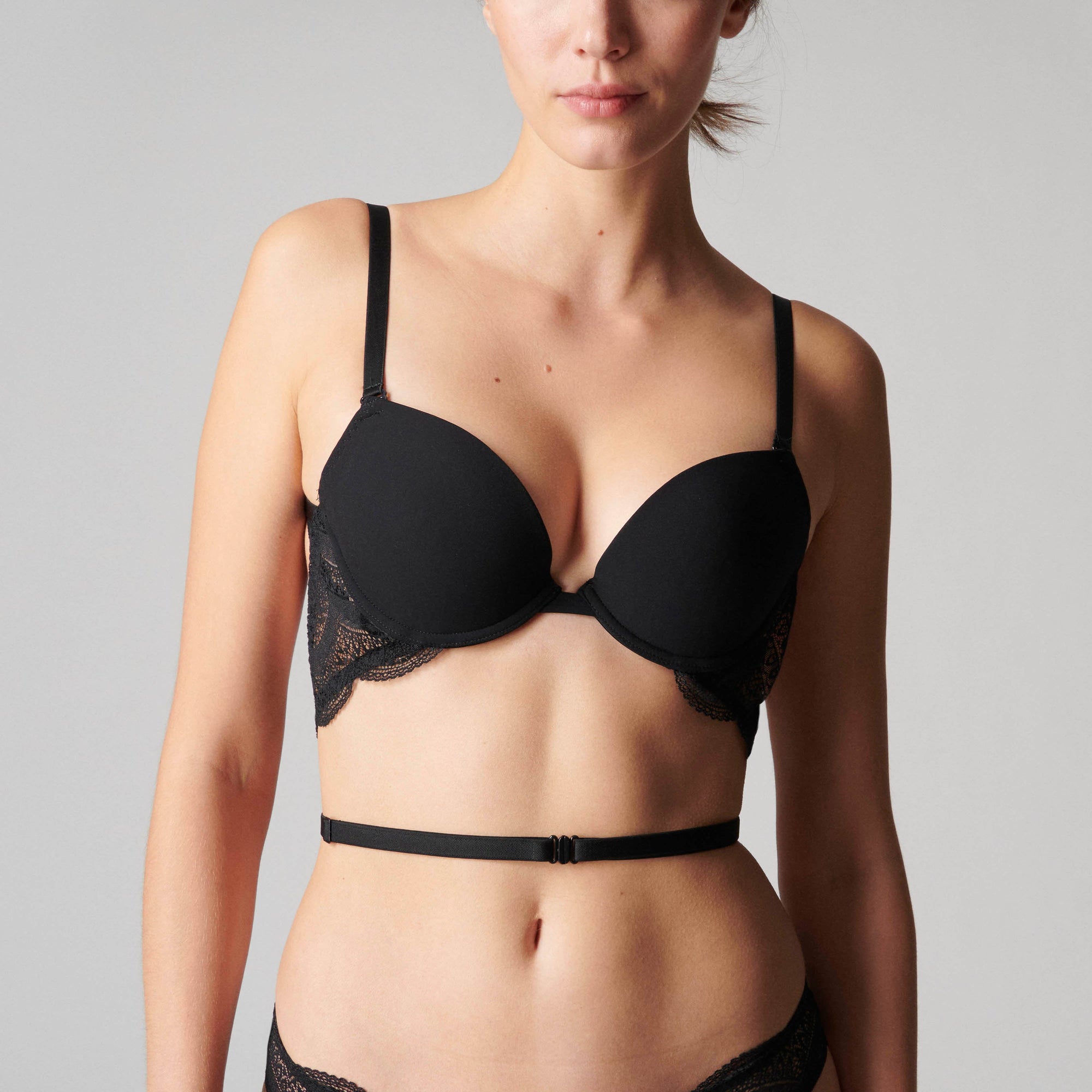 Karma Backless Multi-position Bra - Black - Image 3