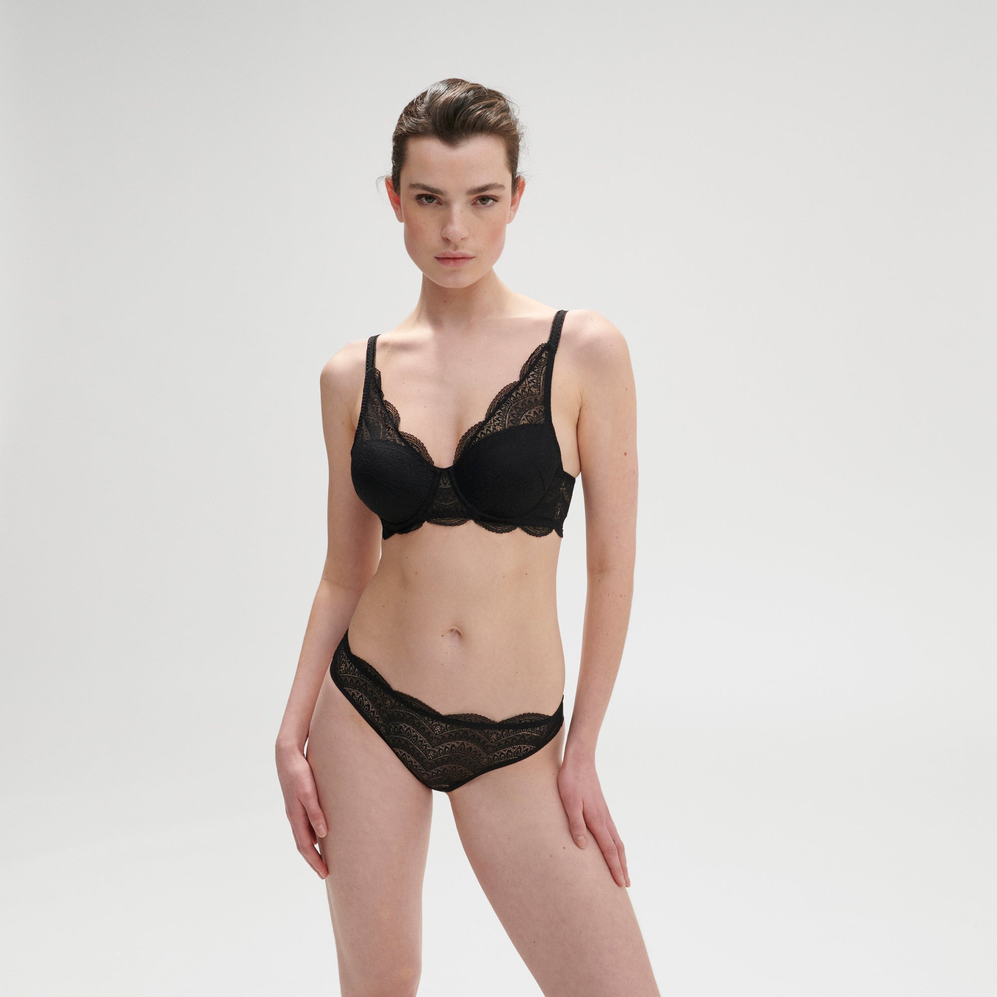 Karma Squared Neckline Spacer Bra - Black - Image 5