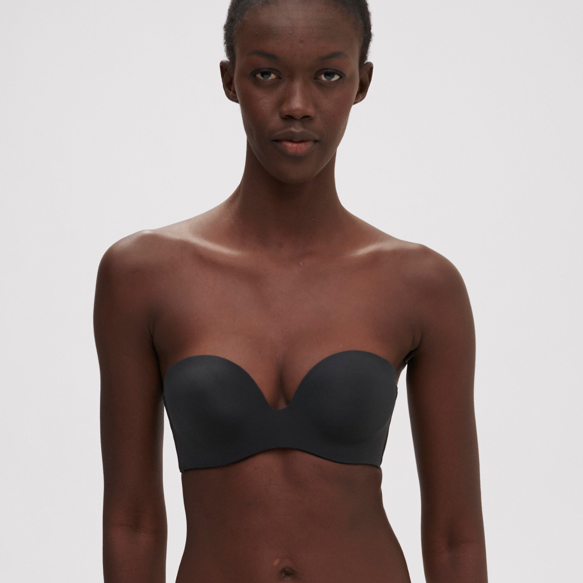 Essentiel Multi-position strapless bra - Black - Image 1