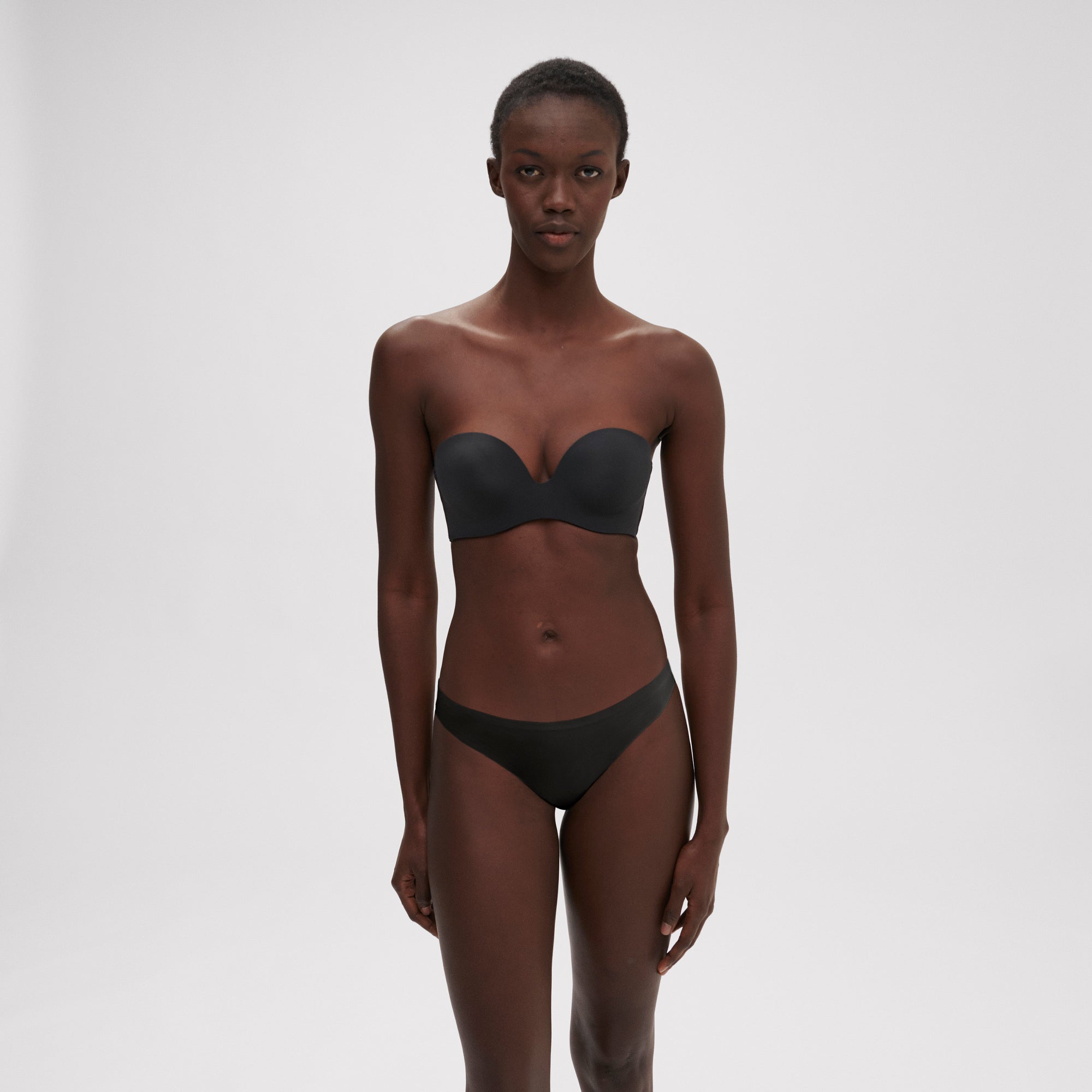 Essentiel Multi-position strapless bra - Black - Image 3