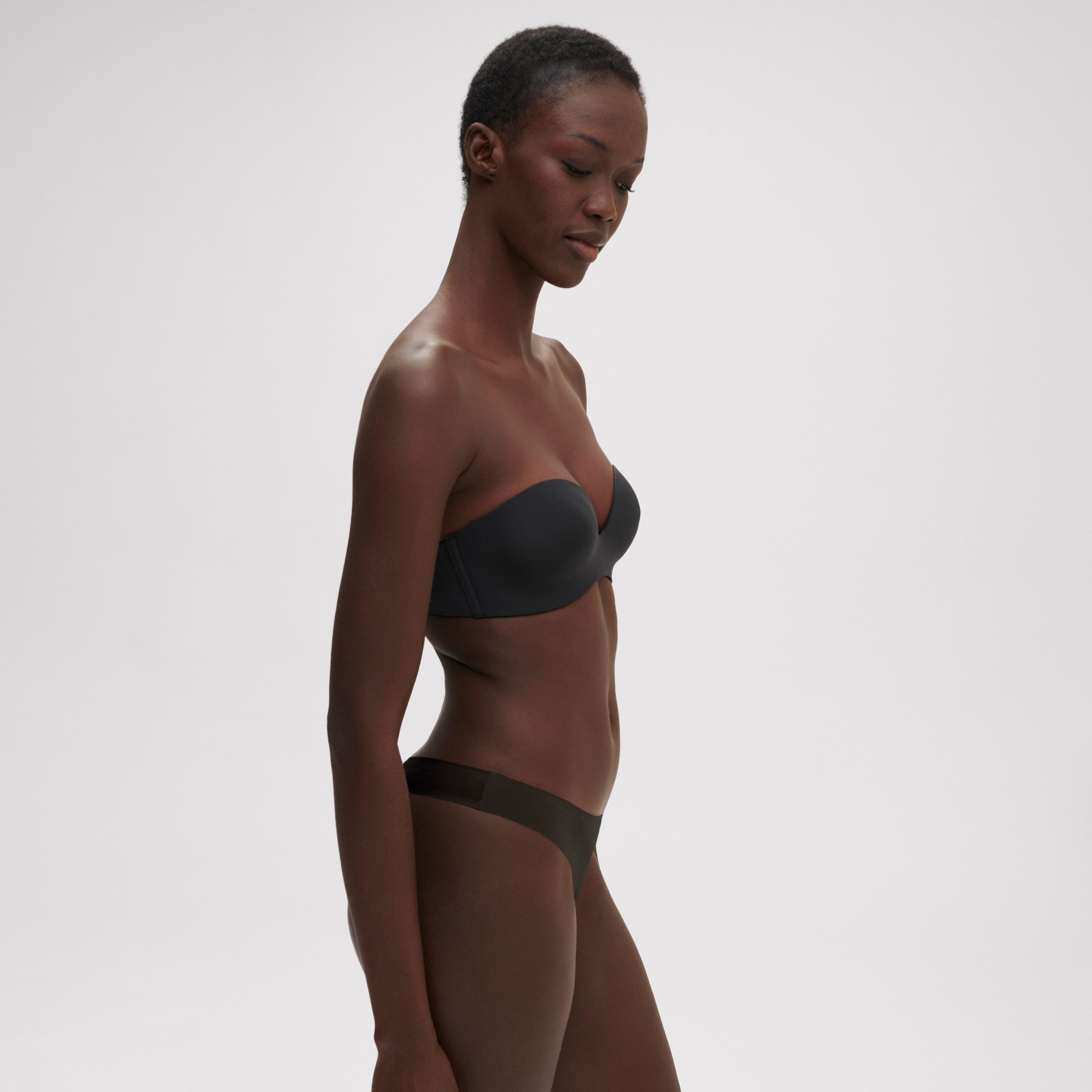 Essentiel Multi-position strapless bra - Black - Image 5