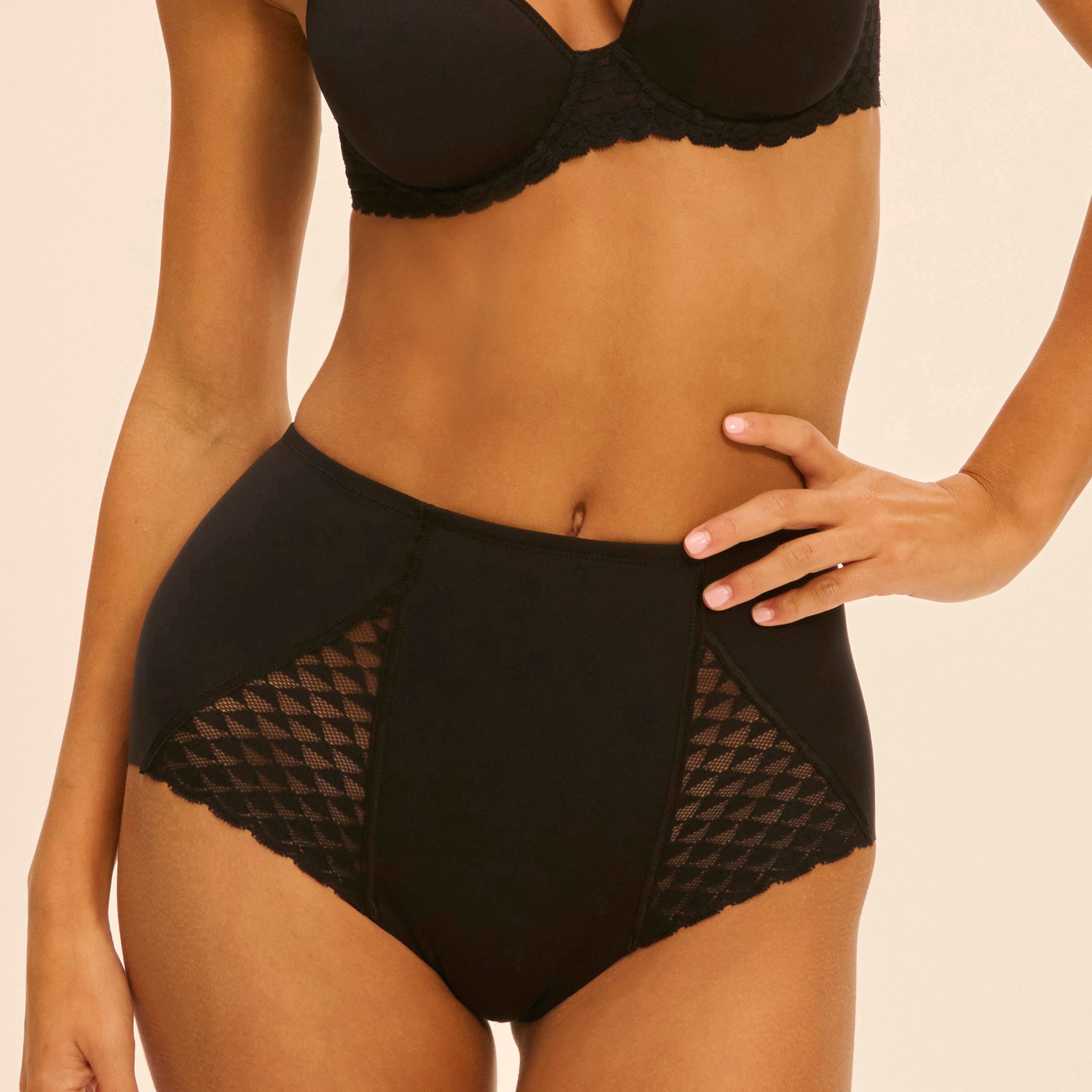 Subtile Control high-waist brief - Black - Image 1