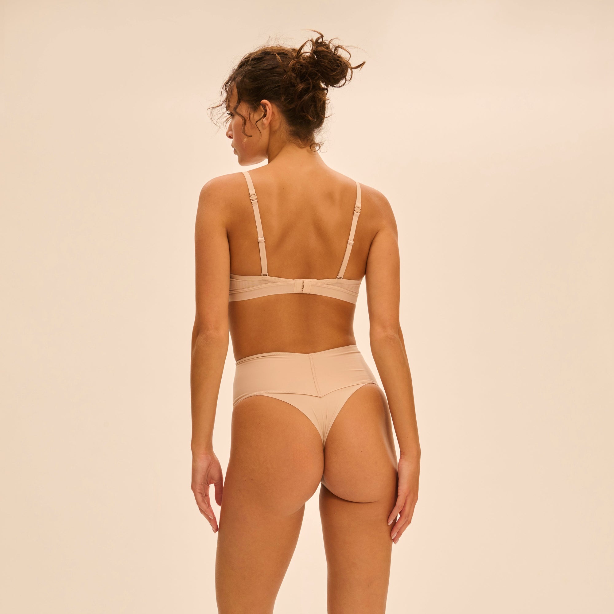 Essential Non-wired triangle bra - Beige - 5
