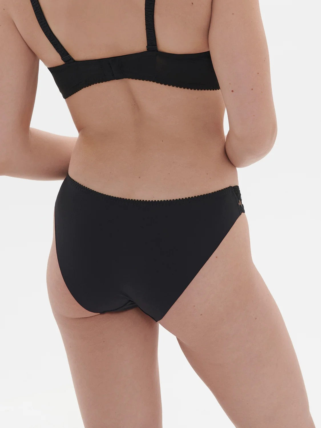 Intrigue Bikini - Black - 4