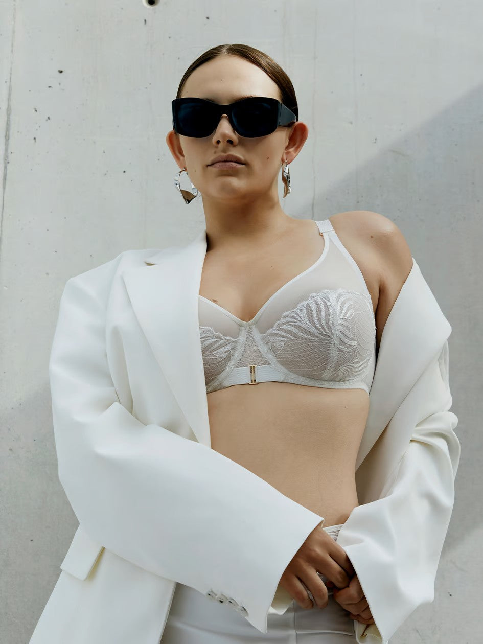 Legend Full Coverage Unlined Underwire Bra - Milk - 6