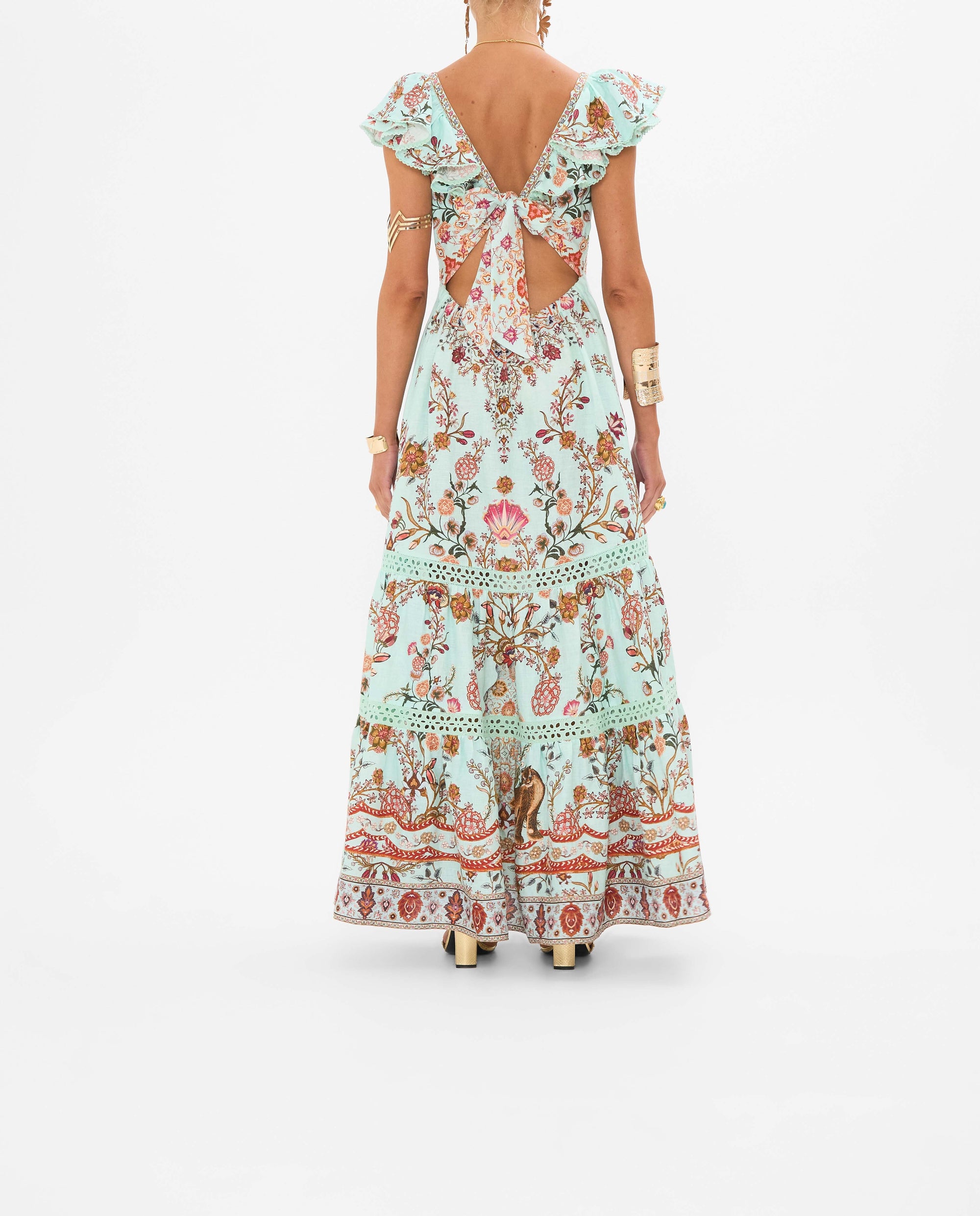 Tiered dress with neck frill - 4