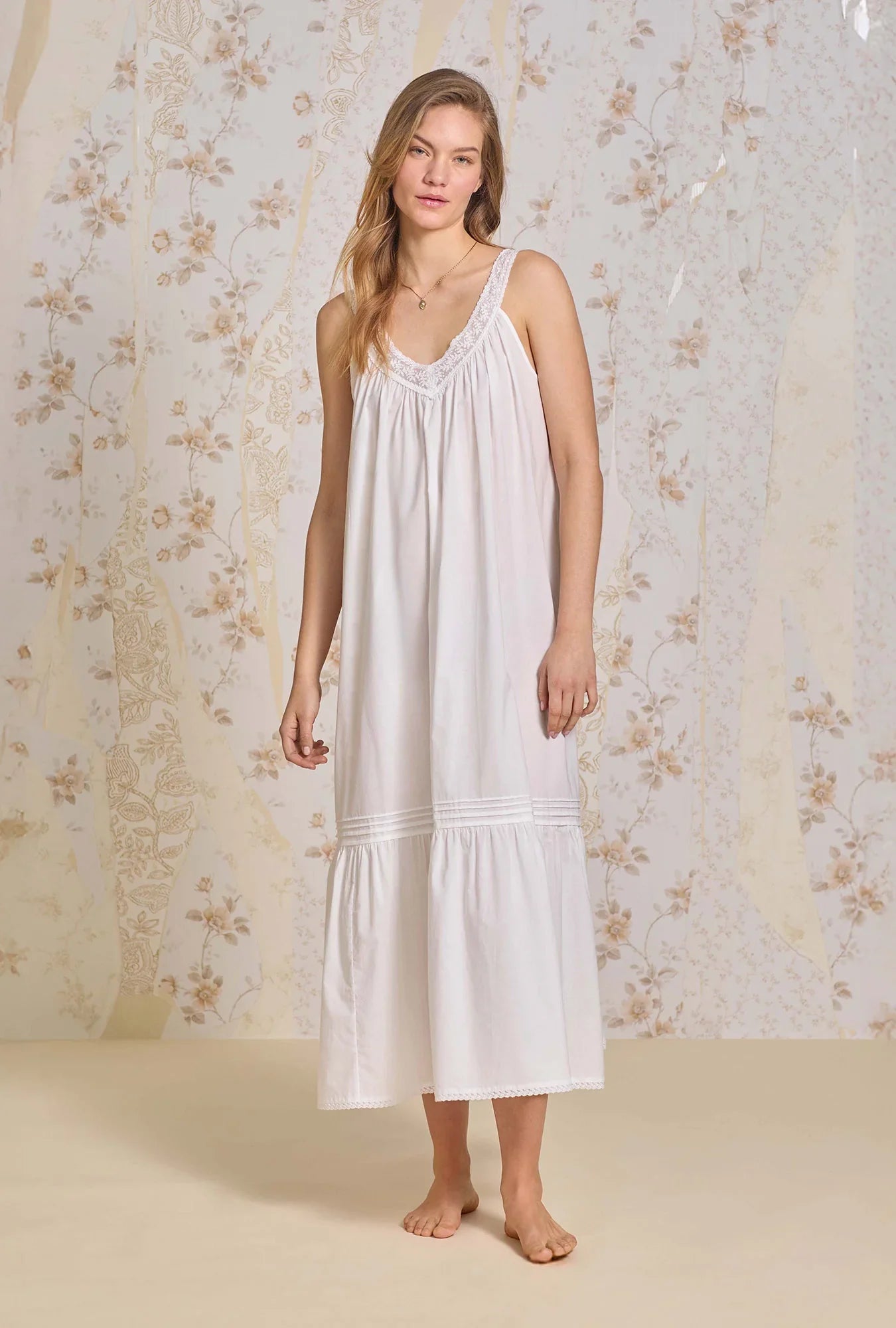 The "Faye" Iconic White Cotton Lawn Ballet Nightgown - White - 1