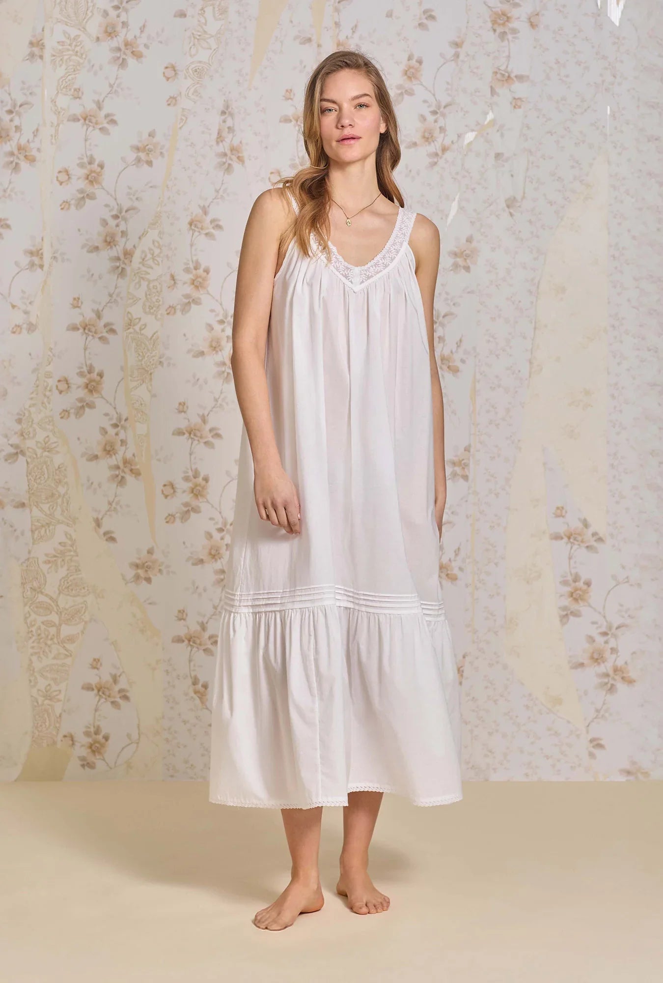 The "Faye" Iconic White Cotton Lawn Ballet Nightgown - White - 2