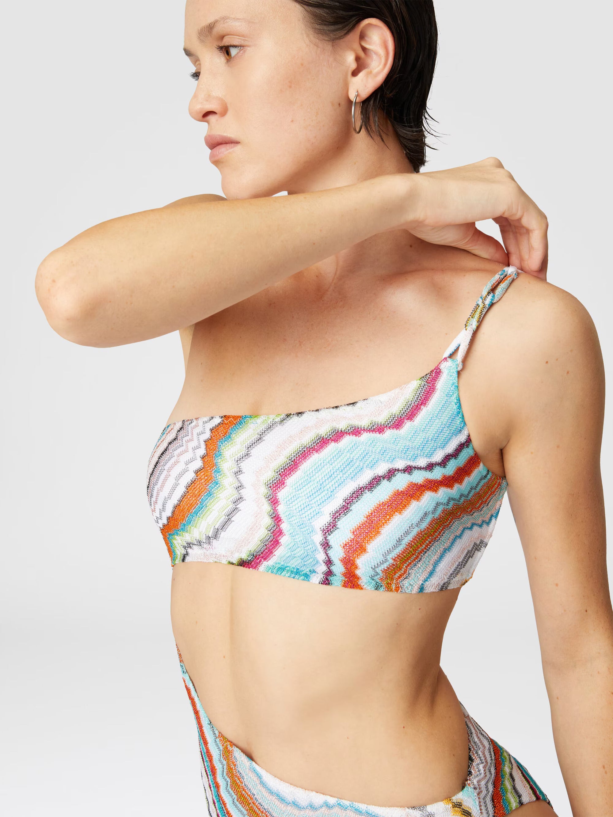 One-shoulder one-piece swimsuit with lamé wave motif and cut-out detail - 5