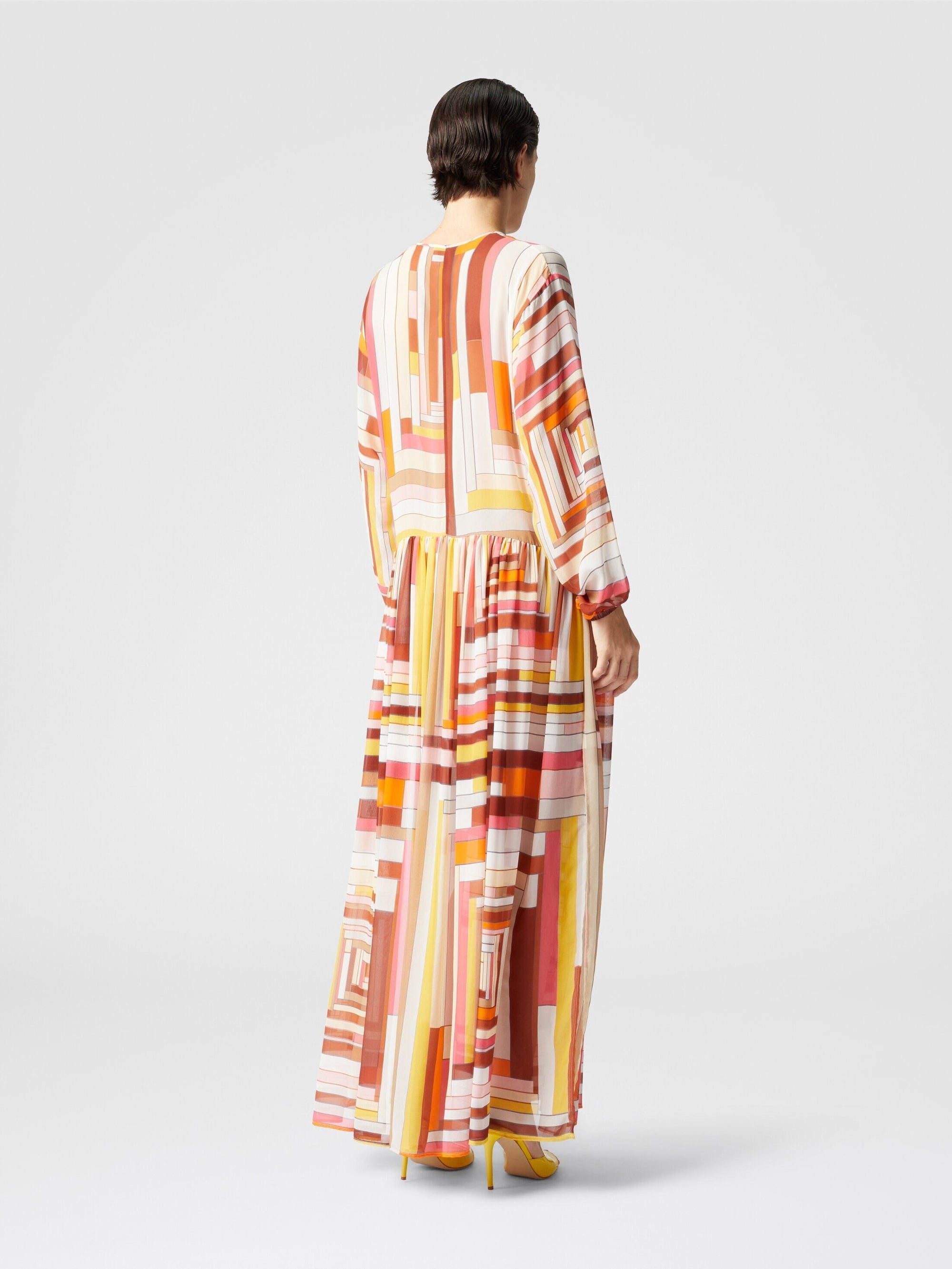 Long cover-up dress in printed silk with long sleeves - 3